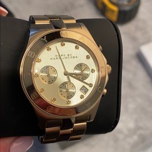 Marc Jacobs gold watch